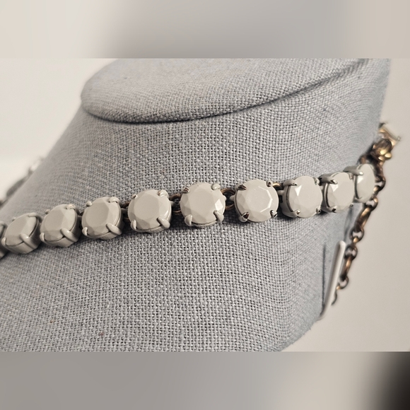 [J. CREW] Matte Gray Coated Stones Crystal Drop Statement Necklace - Picture 5 of 16